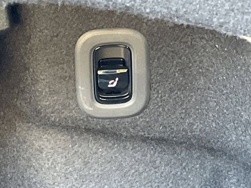 New 2026 Mercedes-Benz CLE 300 4MATIC Cabriolet image 18