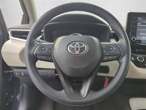 Used 2022 Toyota Corolla LE FWD image 14