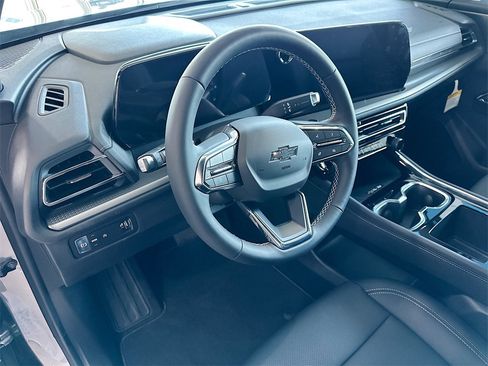 New 2026 Chevrolet Traverse LT w/ Midnight/Sport Edition image 6