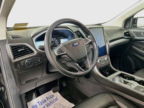 Used 2021 Ford Edge SEL w/ Convenience Package FWD image 9