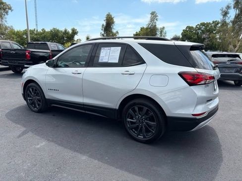 Used 2022 Chevrolet Equinox RS FWD image 4