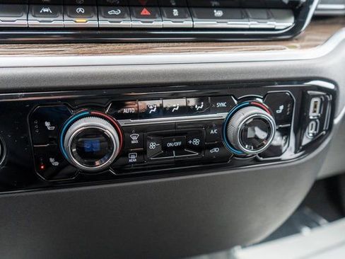 Used 2022 Chevrolet Silverado 1500 RST image 26