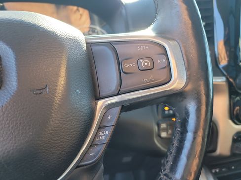 Used 2019 RAM 1500 Laramie image 29