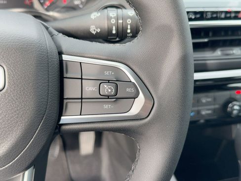 New 2026 Jeep Compass Latitude image 26