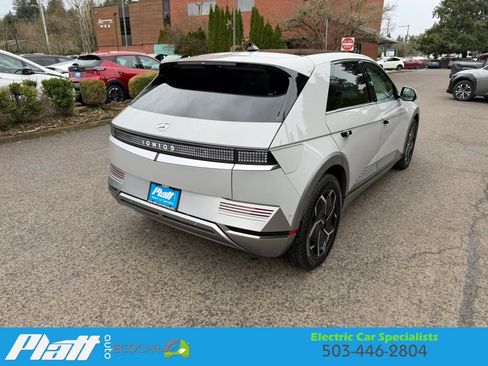 Used 2024 Hyundai Ioniq 5 Limited image 10