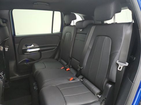 New 2025 Mercedes-Benz GLB 250 image 14