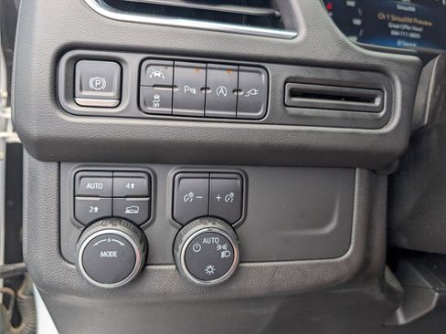 Used 2022 Chevrolet Tahoe LT AWD/4WD image 30