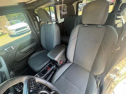 Used 2024 Jeep Wrangler Unlimited Sport AWD/4WD image 20