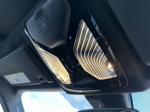 Used 2023 BMW 330i xDrive 330i xDrive w/ Premium Package image 29