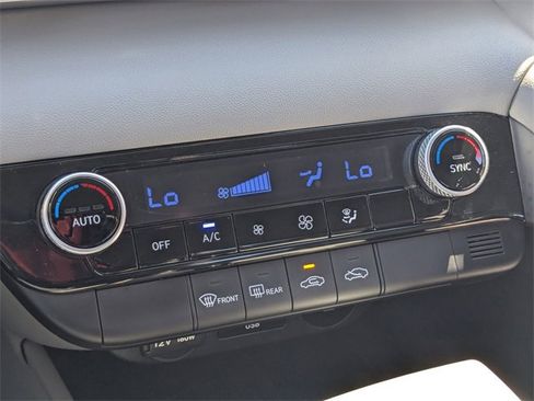 Used 2025 Hyundai Elantra Sport image 25