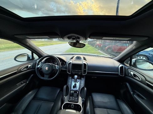 Used 2012 Porsche Cayenne image 28