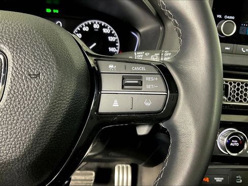 Used 2025 Honda Civic Sport image 28