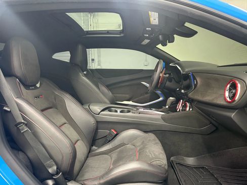 Used 2022 Chevrolet Camaro ZL1 image 10