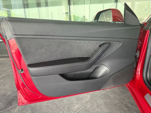 Used 2018 Tesla Model 3 Long Range image 22