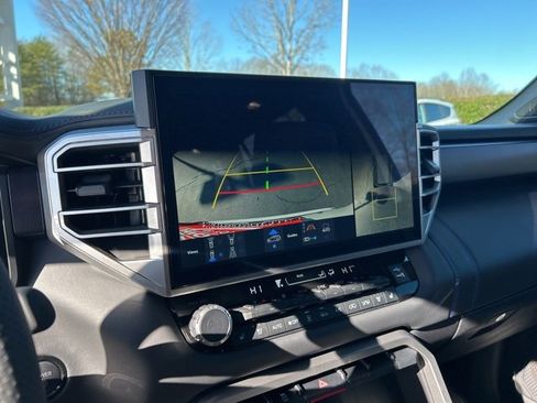 Used 2025 Toyota Sequoia Platinum image 24