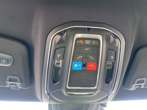 New 2024 Dodge Charger R/T w/ Plus Group image 30