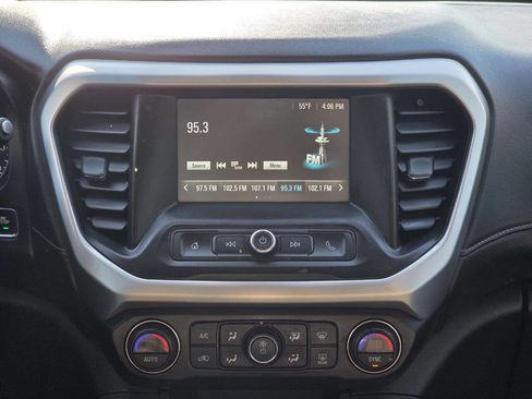 Used 2017 GMC Acadia SLE image 23