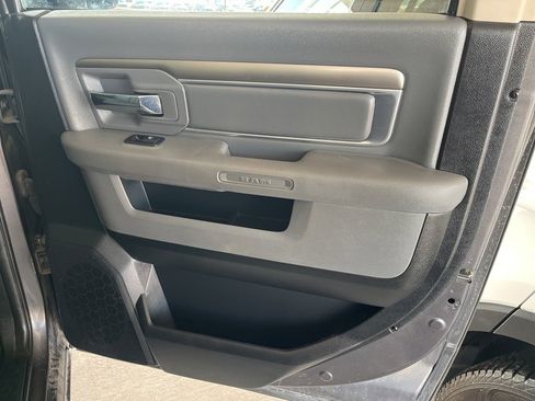 Used 2017 RAM 1500 Classic SLT image 13