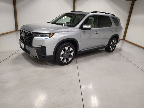 New 2026 Honda Pilot Elite image 4