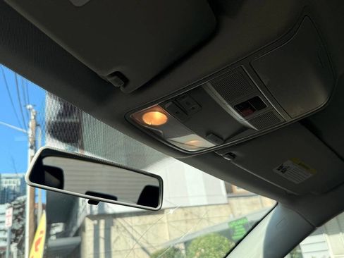 Used 2015 Volkswagen Tiguan S image 31