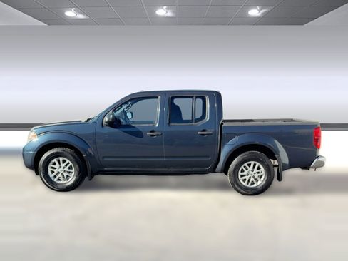 Used 2017 Nissan Frontier SV w/ SV Value Truck Package image 2