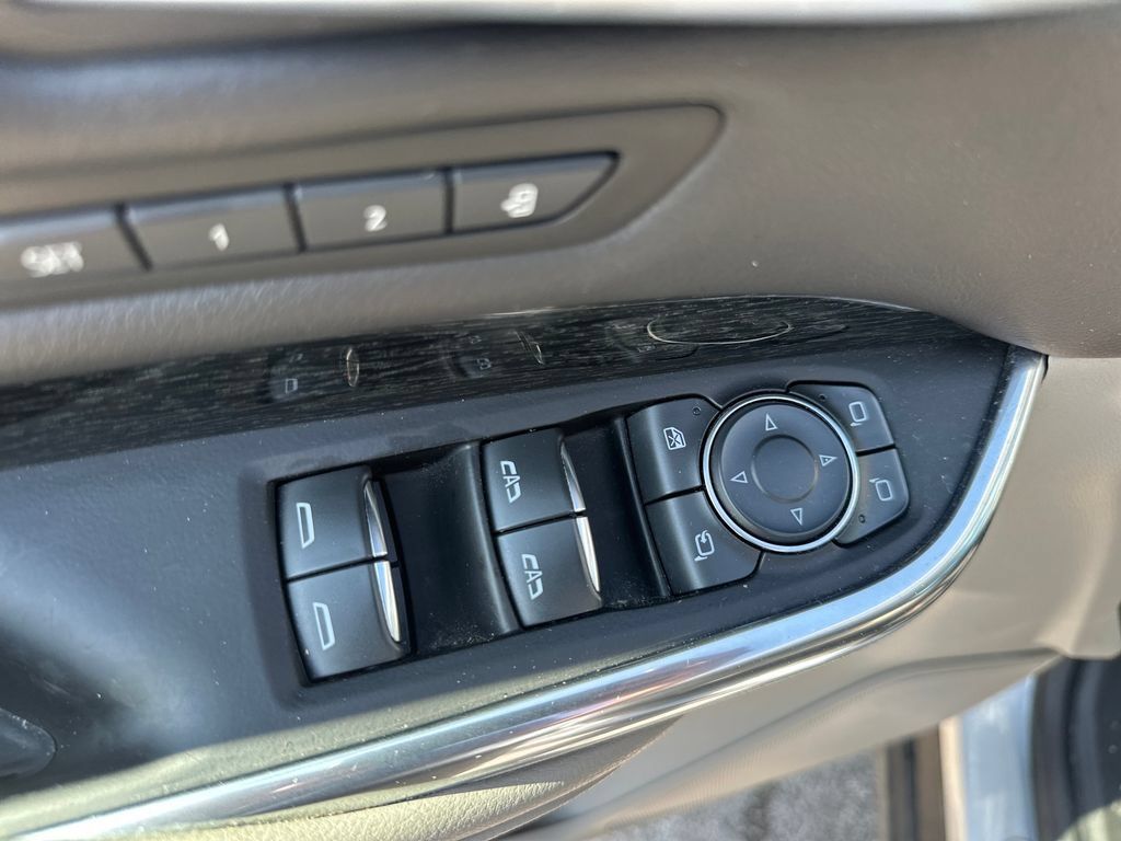 Used 2022 Cadillac XT4 Premium Luxury w/ Safety Alert Package AWD/4WD image 42