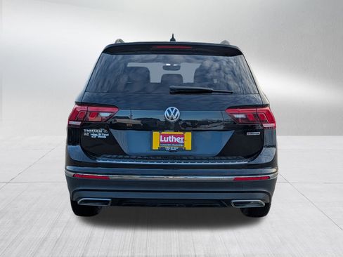 Used 2021 Volkswagen Tiguan SE image 6