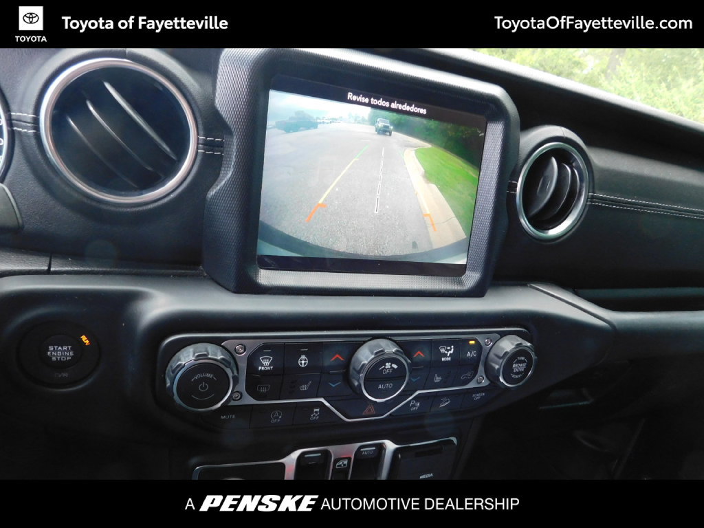 Used 2019 Jeep Wrangler Unlimited Sahara AWD/4WD image 5