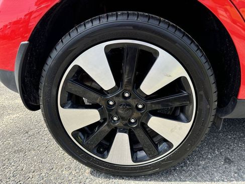 Used 2017 Kia Soul + w/ Designer's Package FWD image 11