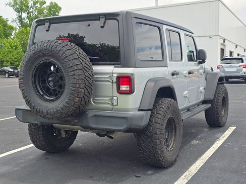 Used 2022 Jeep Wrangler Unlimited Sport AWD/4WD image 4