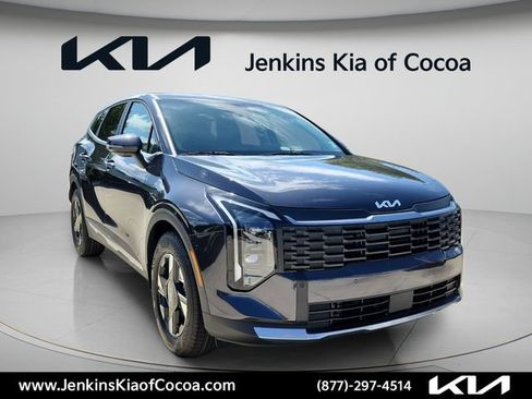 New 2026 Kia Sportage LX w/ LX Convenience Package FWD image 2