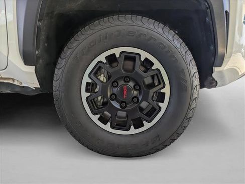 Used 2024 Toyota Tacoma TRD Off-Road AWD/4WD image 21