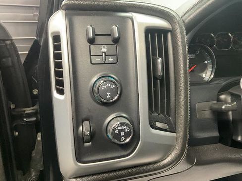Used 2017 GMC Sierra 2500 SLE w/ SLE Preferred Package image 8