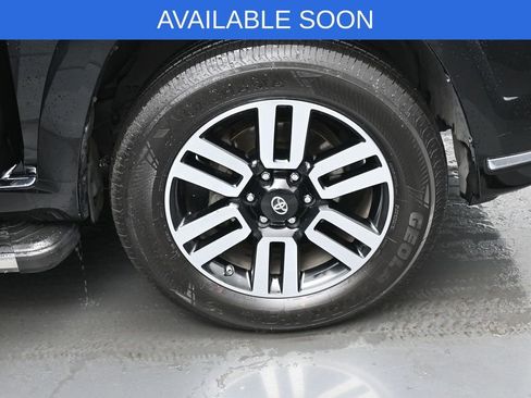 Used 2017 Toyota 4Runner Limited AWD/4WD image 40