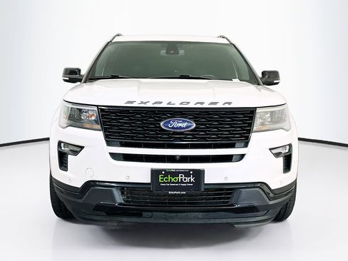 Used 2018 Ford Explorer Sport w/ Equipment Group 401A image 2