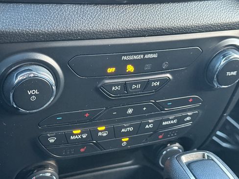 Used 2019 Ford Ranger Lariat w/ Equipment Group 501A Mid image 19