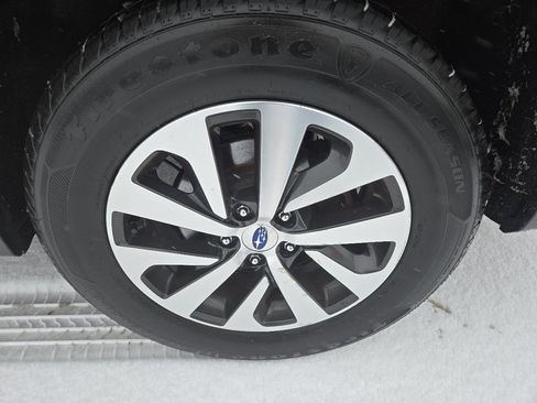 Used 2022 Subaru Outback Premium image 10