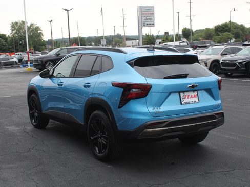 New 2026 Chevrolet Trax ACTIV w/ Sunroof Package FWD image 5
