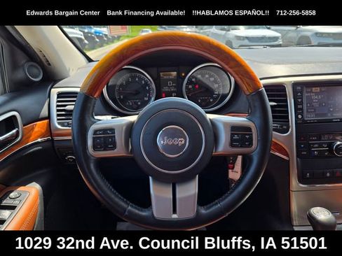 Used 2013 Jeep Grand Cherokee Overland AWD/4WD image 18