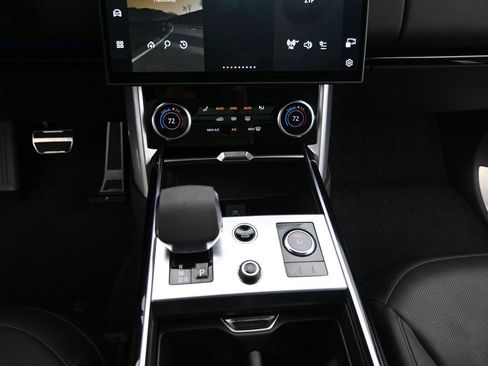 Used 2023 Land Rover Range Rover SE image 28