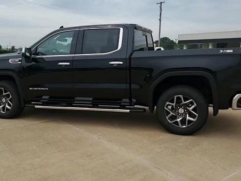 New 2026 GMC Sierra 1500 SLT w/ SLT Premium Plus Package image 6