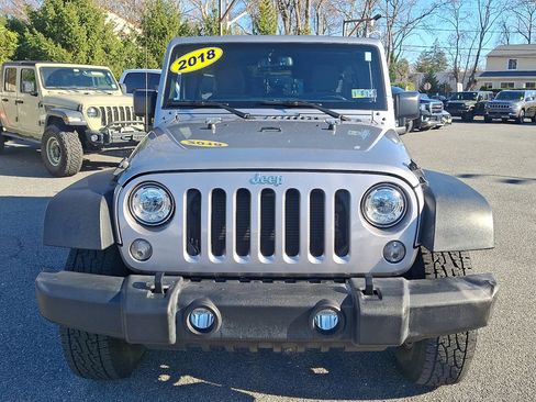 Used 2018 Jeep Wrangler Unlimited Rubicon w/ Cold Weather Group image 8