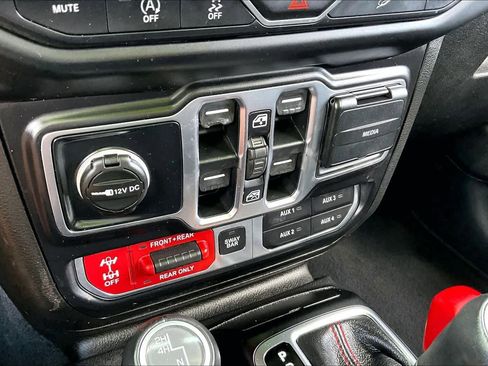 Used 2019 Jeep Wrangler Unlimited Rubicon image 32