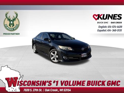 Used 2014 Toyota Camry SE image 1