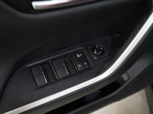 Used 2019 Toyota RAV4 Limited w/ Cold Weather Package AWD/4WD image 20
