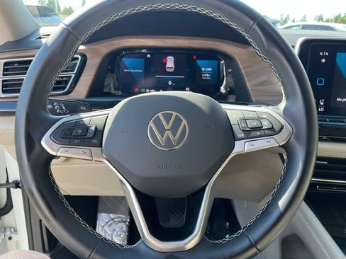 Used 2026 Volkswagen Atlas SE FWD image 30