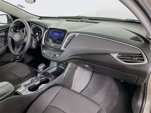 Used 2023 Chevrolet Malibu LT w/ Driver Confidence Package image 31