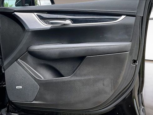 Certified 2025 Cadillac XT5 Premium Luxury FWD image 19