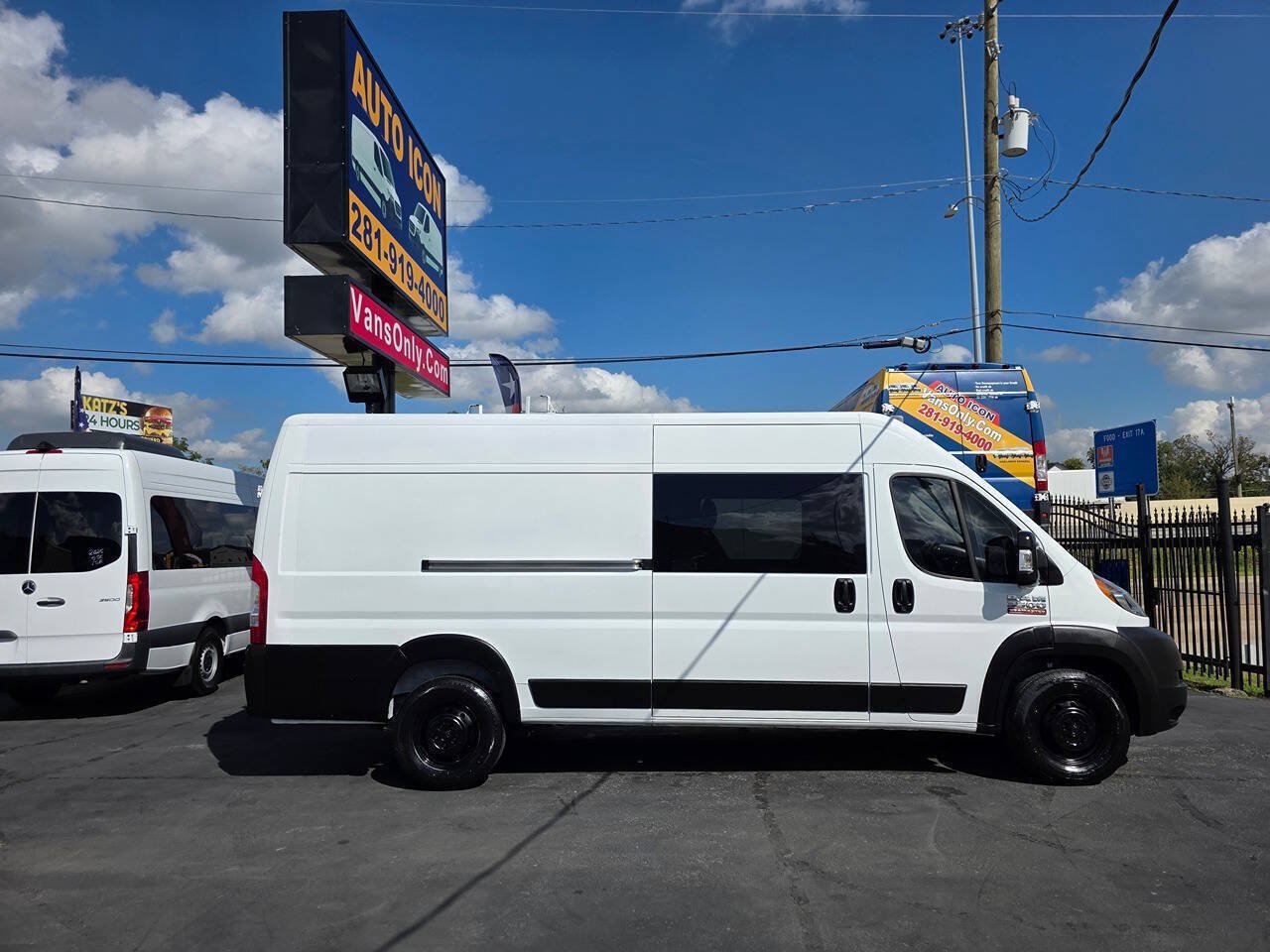 Used 2022 RAM ProMaster 3500 FWD image 3
