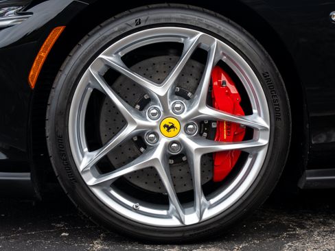 Used 2025 Ferrari Roma Spider RWD image 4